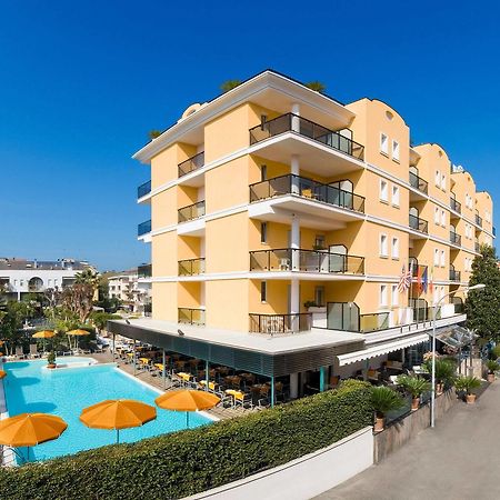 Hotel Imperial San Benedetto del Tronto Bagian luar foto
