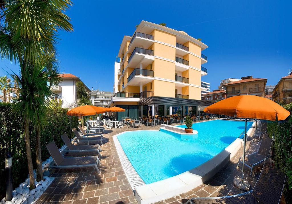 Hotel Imperial San Benedetto del Tronto Bagian luar foto