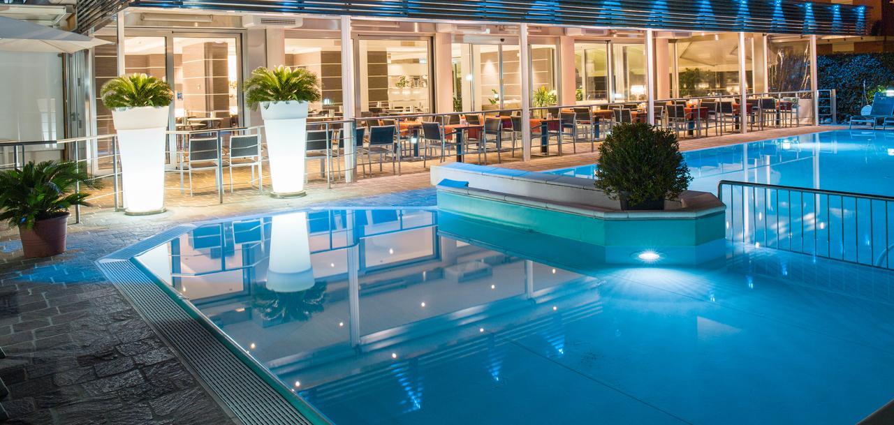 Hotel Imperial San Benedetto del Tronto Bagian luar foto