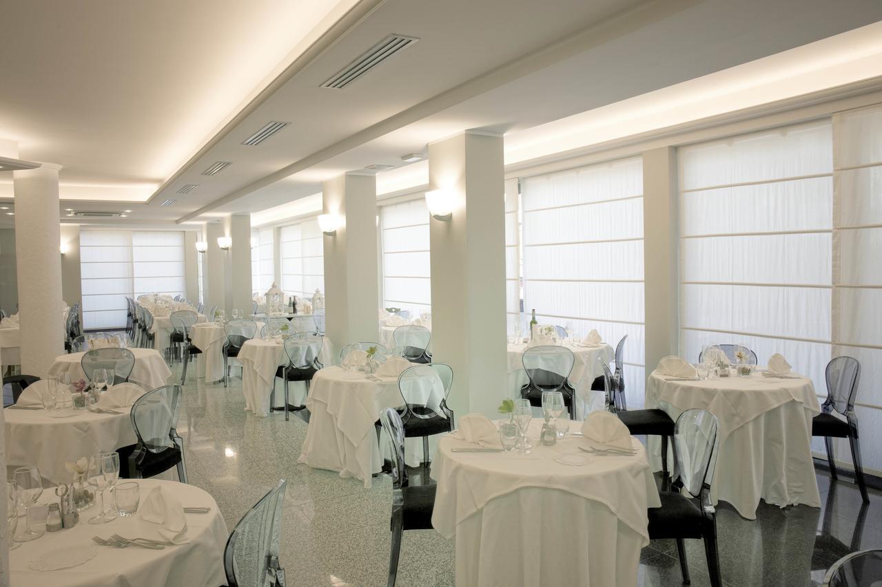 Hotel Imperial San Benedetto del Tronto Bagian luar foto
