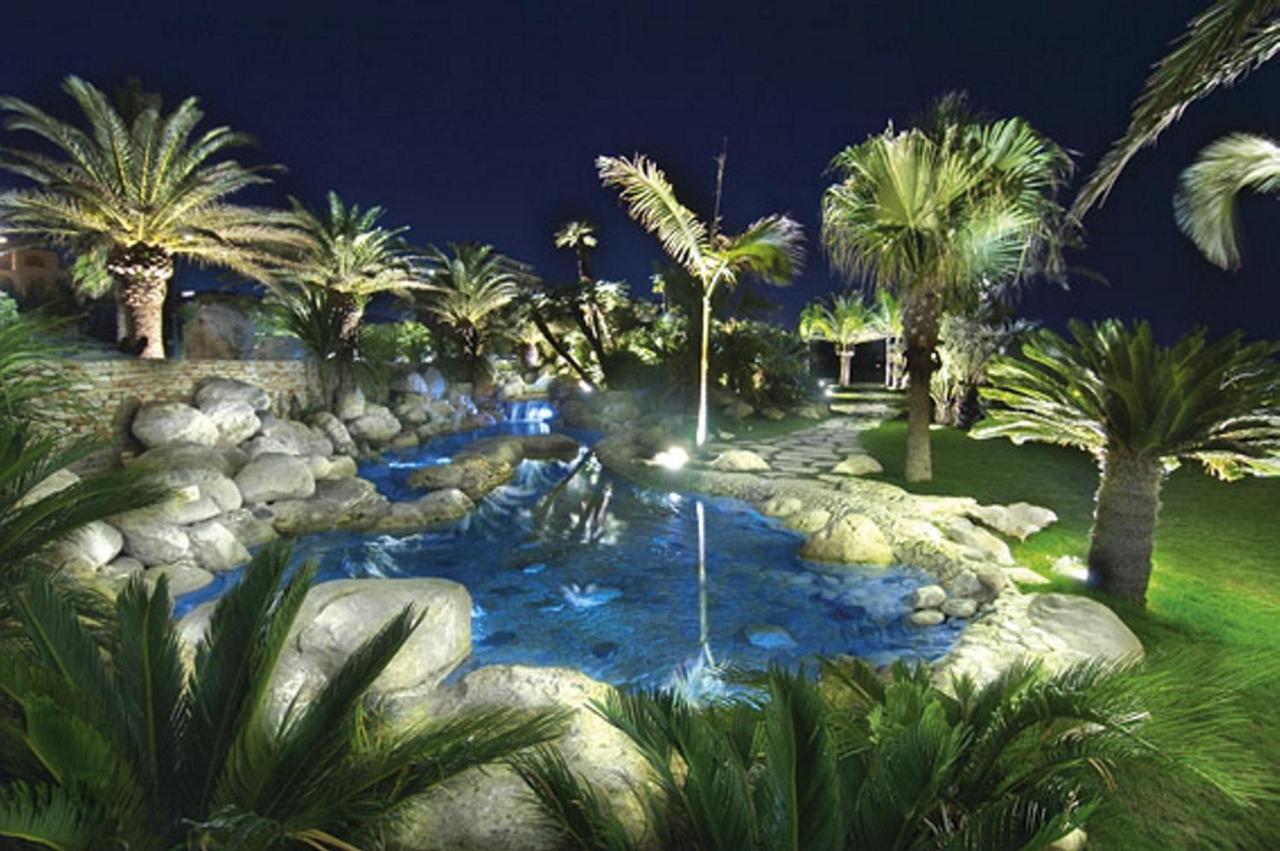 Hotel Imperial San Benedetto del Tronto Bagian luar foto